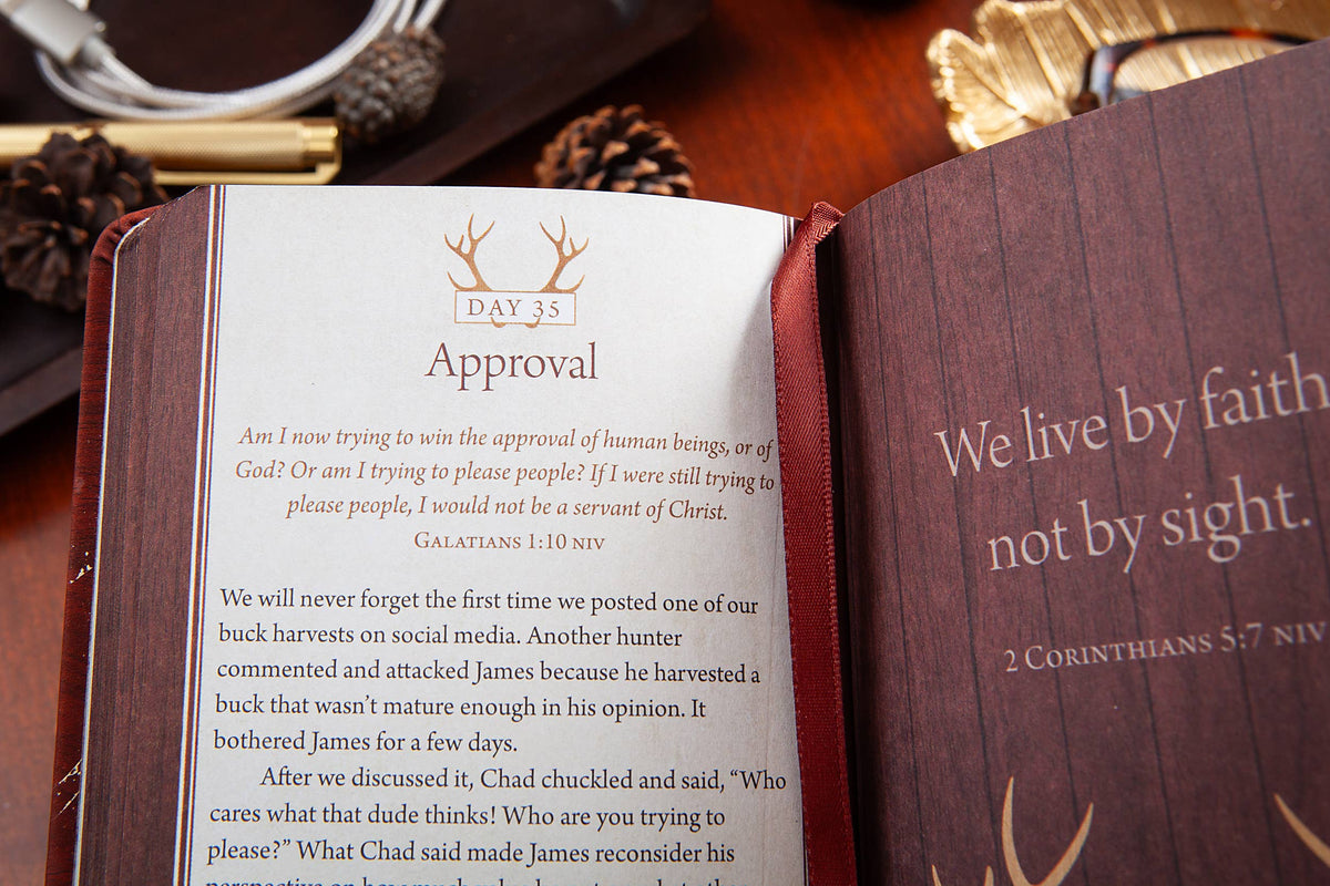 100 Days of Strength for Hunters (Devotional)